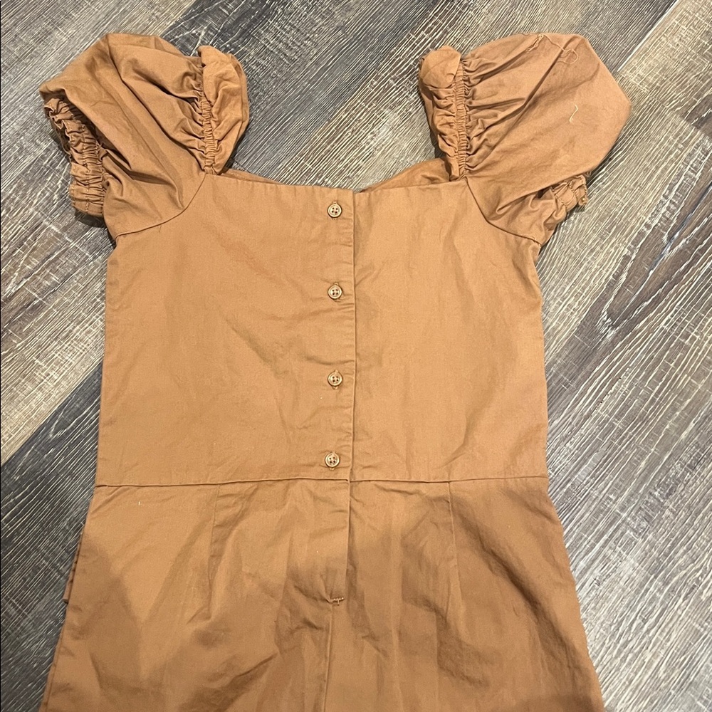 Janie and Jack Tan Romper with Puff Sleeves - Picture 4 of 6